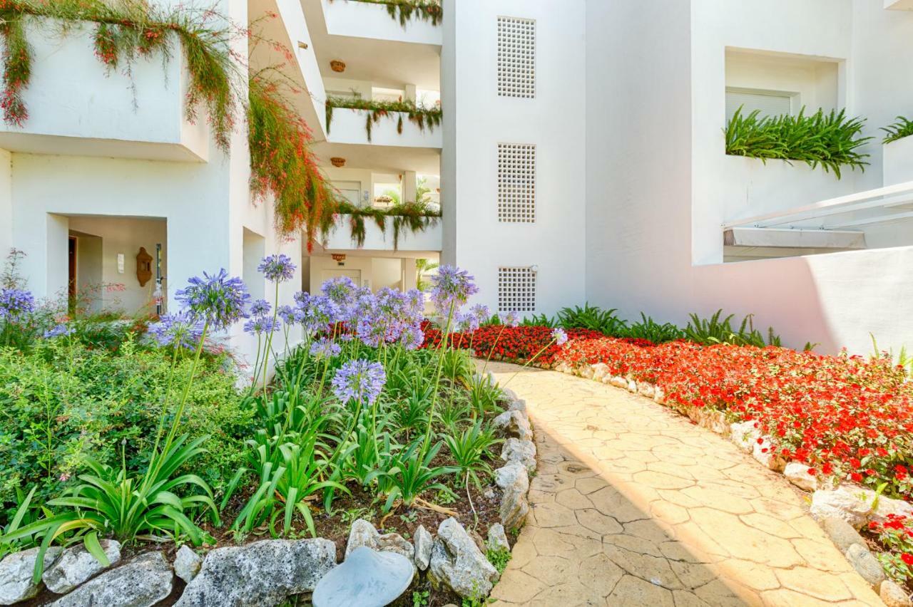 Sea & Mountain View Penthouse Apartment Estepona Exterior photo