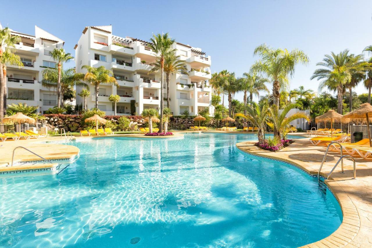 Sea & Mountain View Penthouse Apartment Estepona Exterior photo